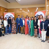 Foto de familia del Gabinete Multimedia junto a los representantes institucionales Foto de familia del Gabinete Multimedia junto a los representantes institucionales