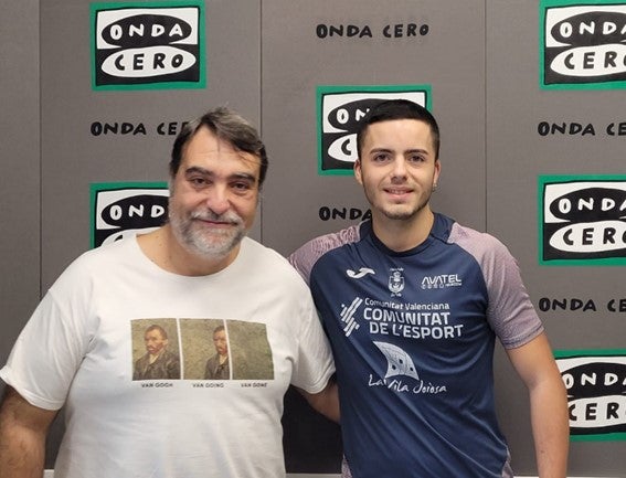 Alberto Mancebo, gerente del Huesitos La Vila: "Queremos ser un equipo sólido antes de ascender con garantías" Alberto Mancebo, gerente del Huesitos La Vila: "Queremos ser un equipo sólido antes de ascender con garantías"