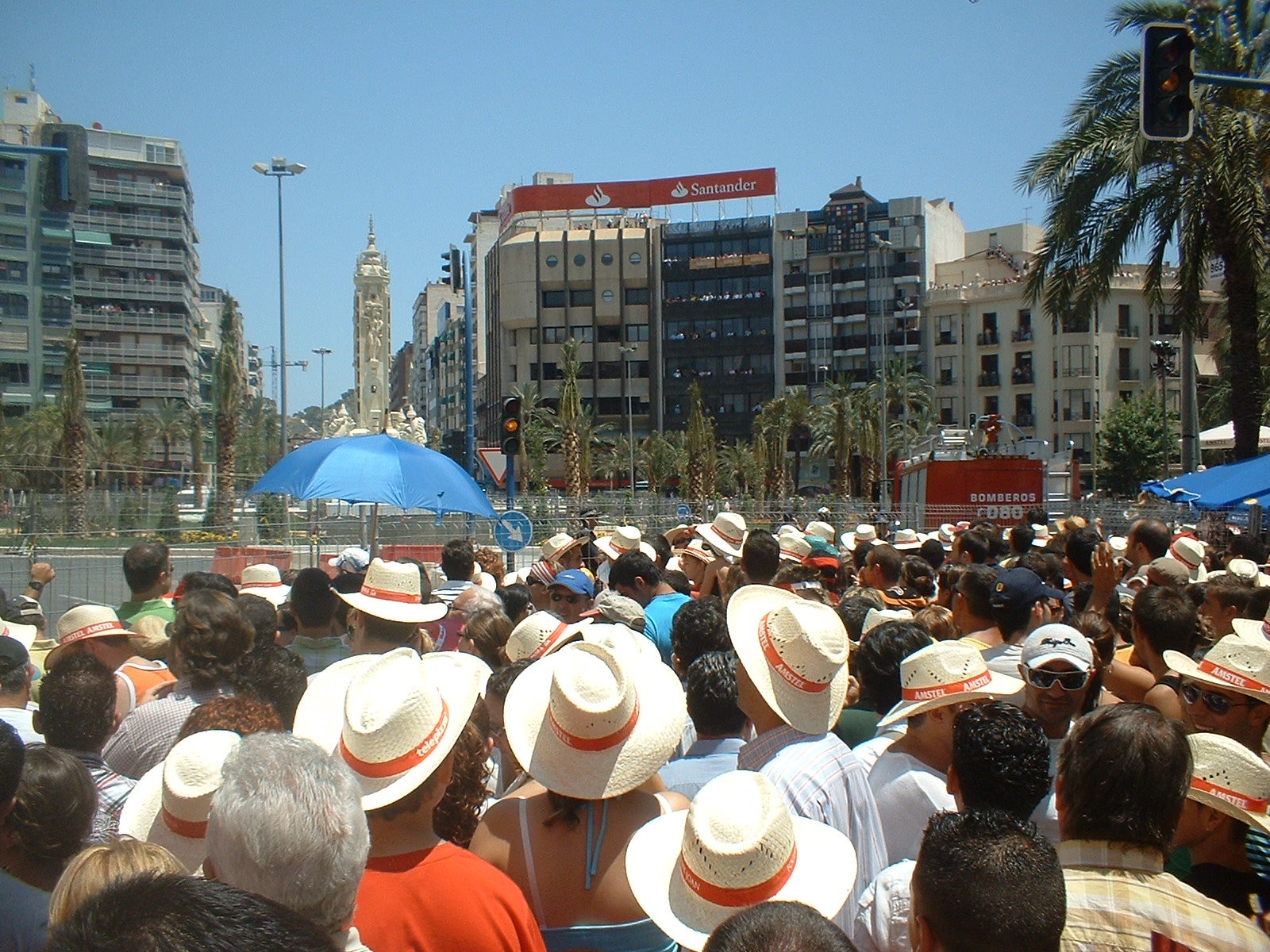 Abren el concurso para los espectáculos pirotécnicos de las Hogueras de Alicante de 2024 Abren el concurso para los espectáculos pirotécnicos de las Hogueras de Alicante de 2024
