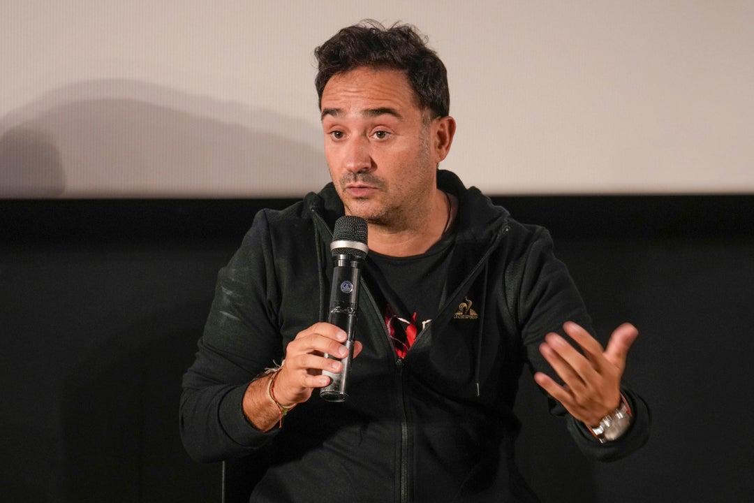 J.A. Bayona, sobre 'La sociedad de la nieve': "Es una experiencia para vivirla en la pantalla grande" J.A. Bayona, sobre 'La sociedad de la nieve': "Es una experiencia para vivirla en la pantalla grande"