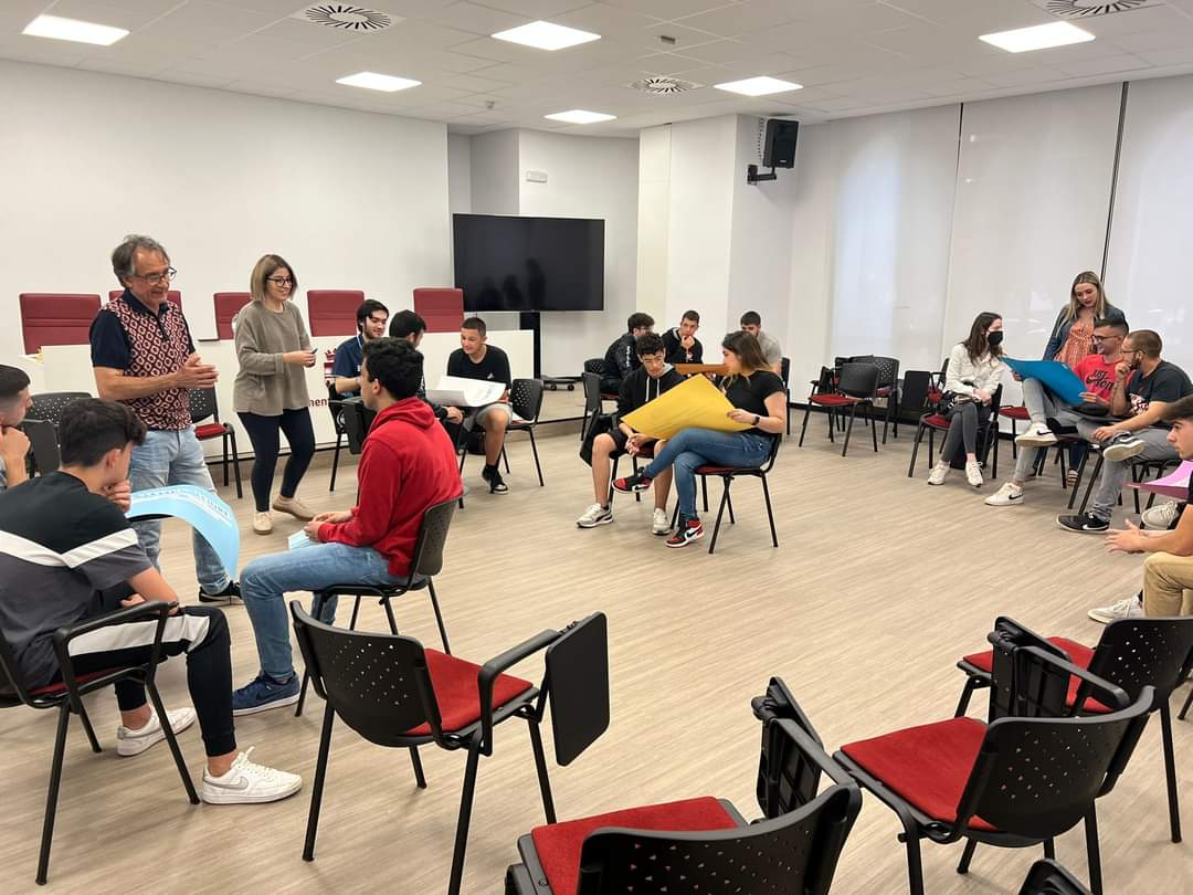Al ayuntamiento de Almussafes aprueba su primer Plan de Juventud Al ayuntamiento de Almussafes aprueba su primer Plan de Juventud