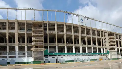 El Elche le da un brochazo al estadio El Elche le da un brochazo al estadio