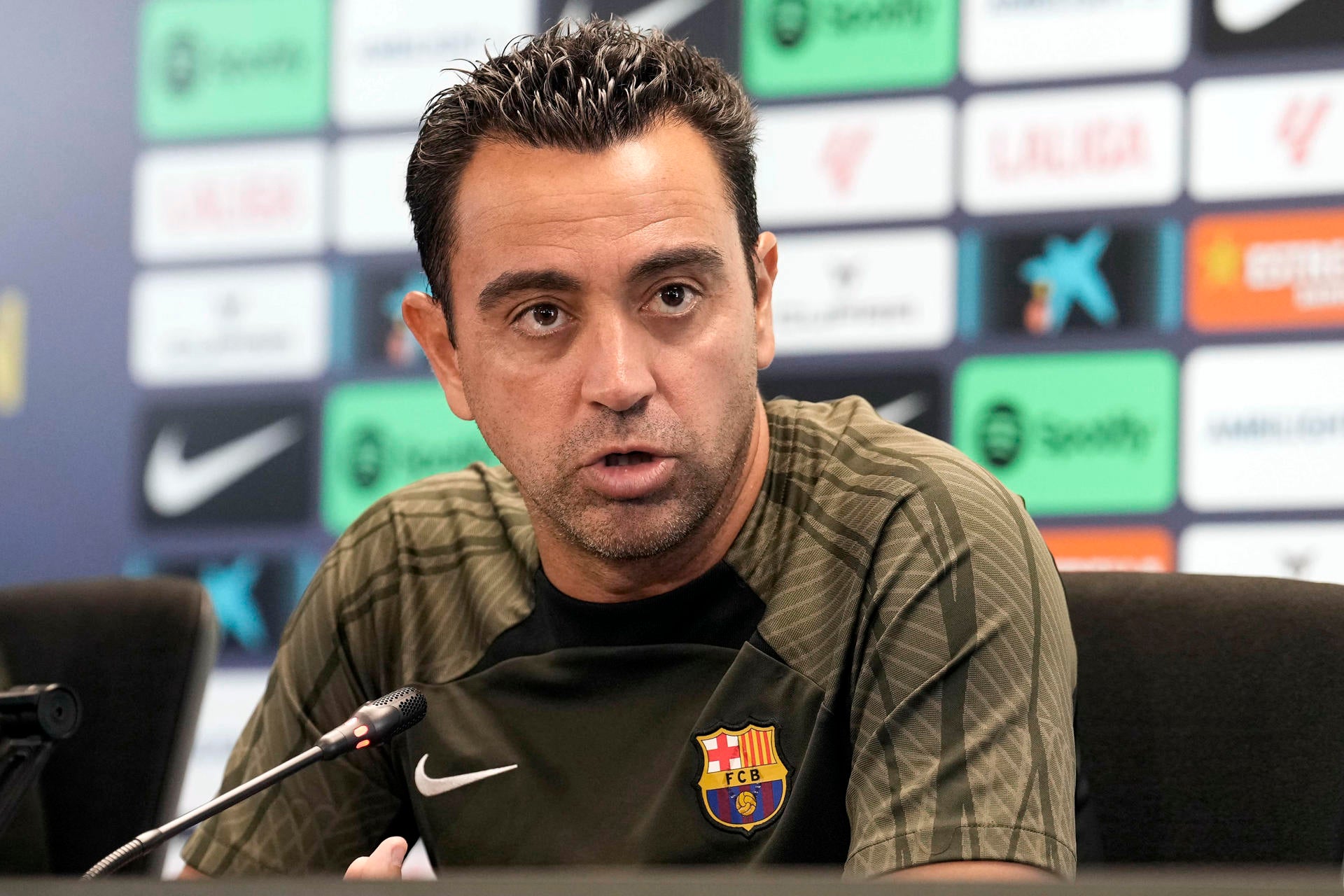 Xavi renueva como entrenador del Barcelona hasta 2025 con un año más opcional Xavi renueva como entrenador del Barcelona hasta 2025 con un año más opcional