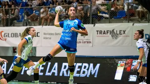 Una jugadora del Lobas Global Una jugadora del Lobas Global