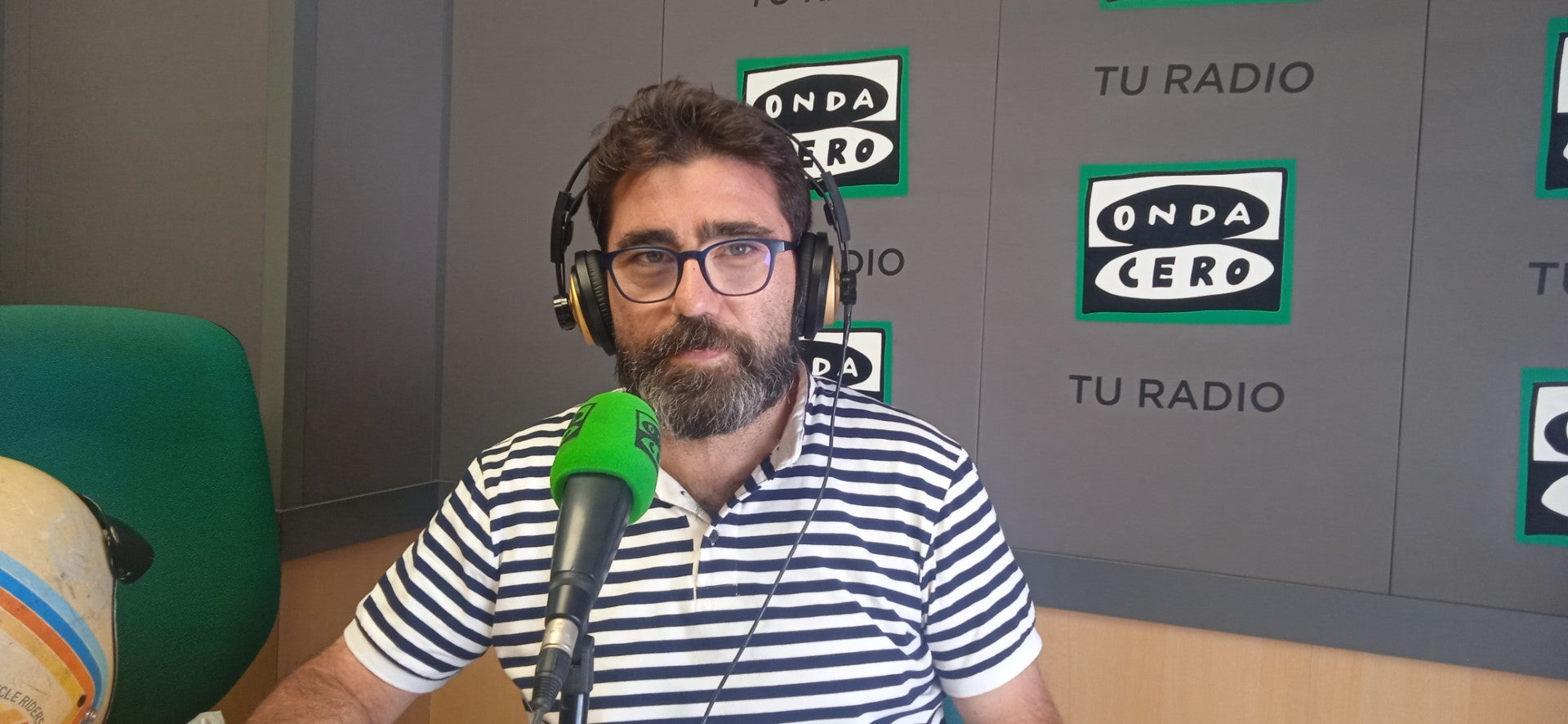 El poeta Antonio Arroyo y el novelista Manel Lourerio, esta semana en Elche El poeta Antonio Arroyo y el novelista Manel Lourerio, esta semana en Elche