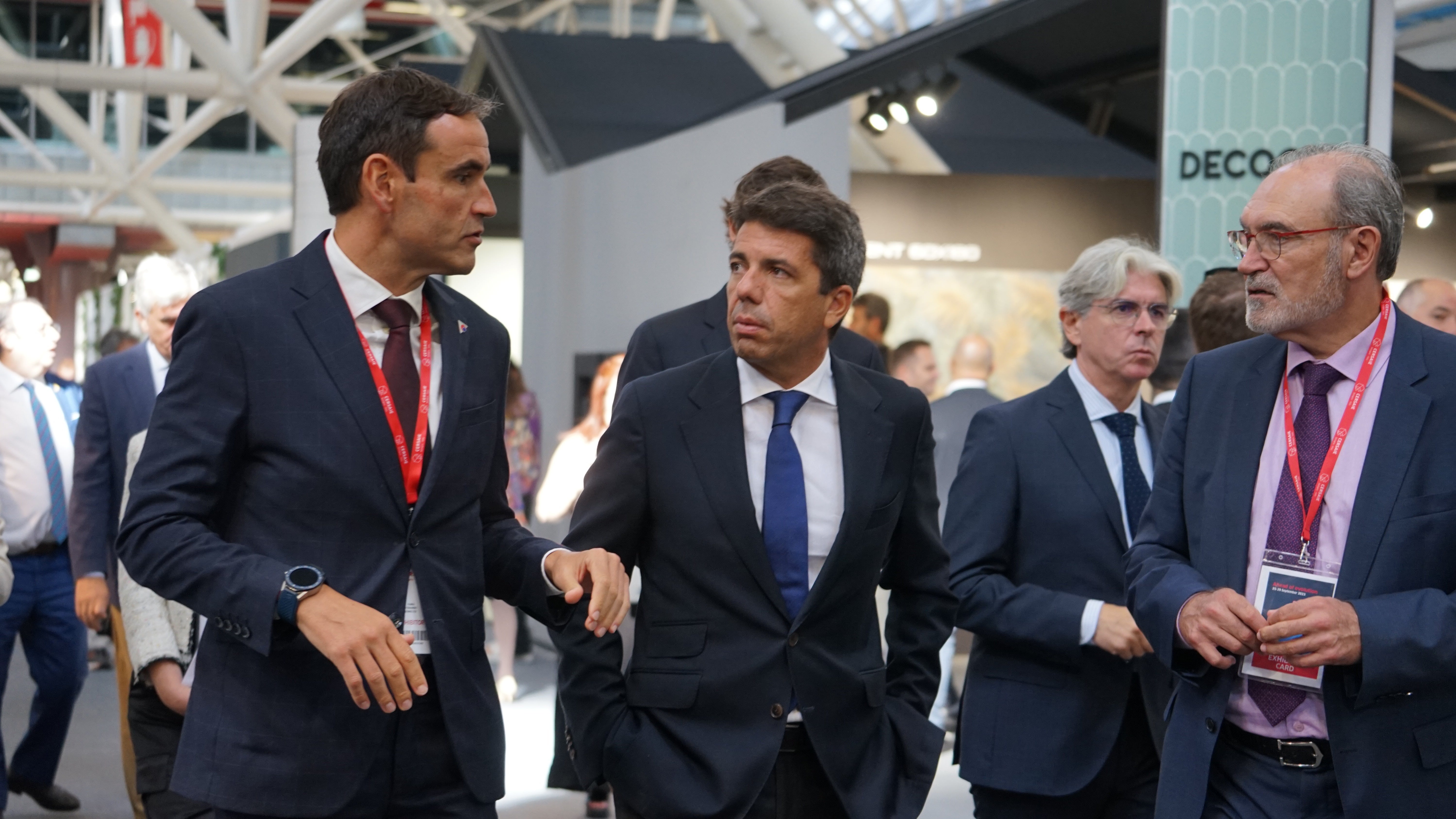 El consell concede más ayuda al sector cerámico castellonense El consell concede más ayuda al sector cerámico castellonense