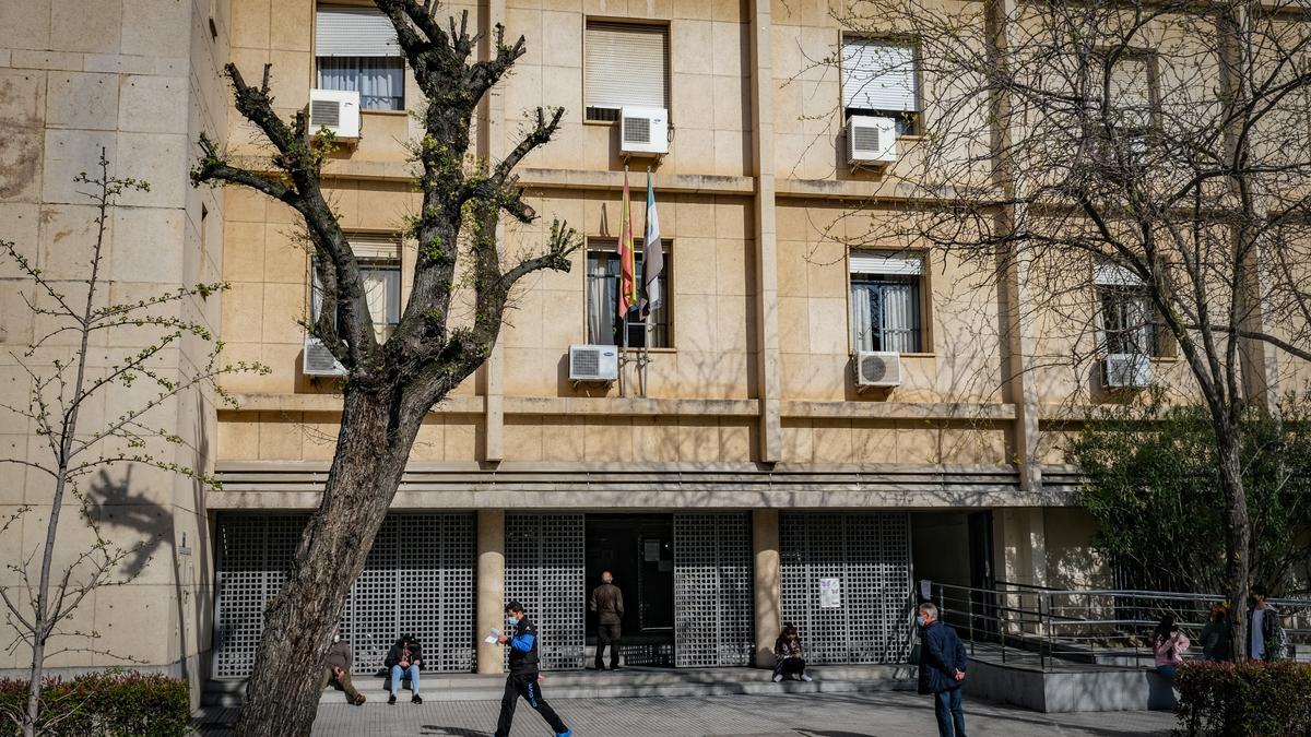 Fiscalía analiza si los hechos en Almendralejo son constitutivos de delito para los implicados mayores de 14 años Fiscalía analiza si los hechos en Almendralejo son constitutivos de delito para los implicados mayores de 14 años