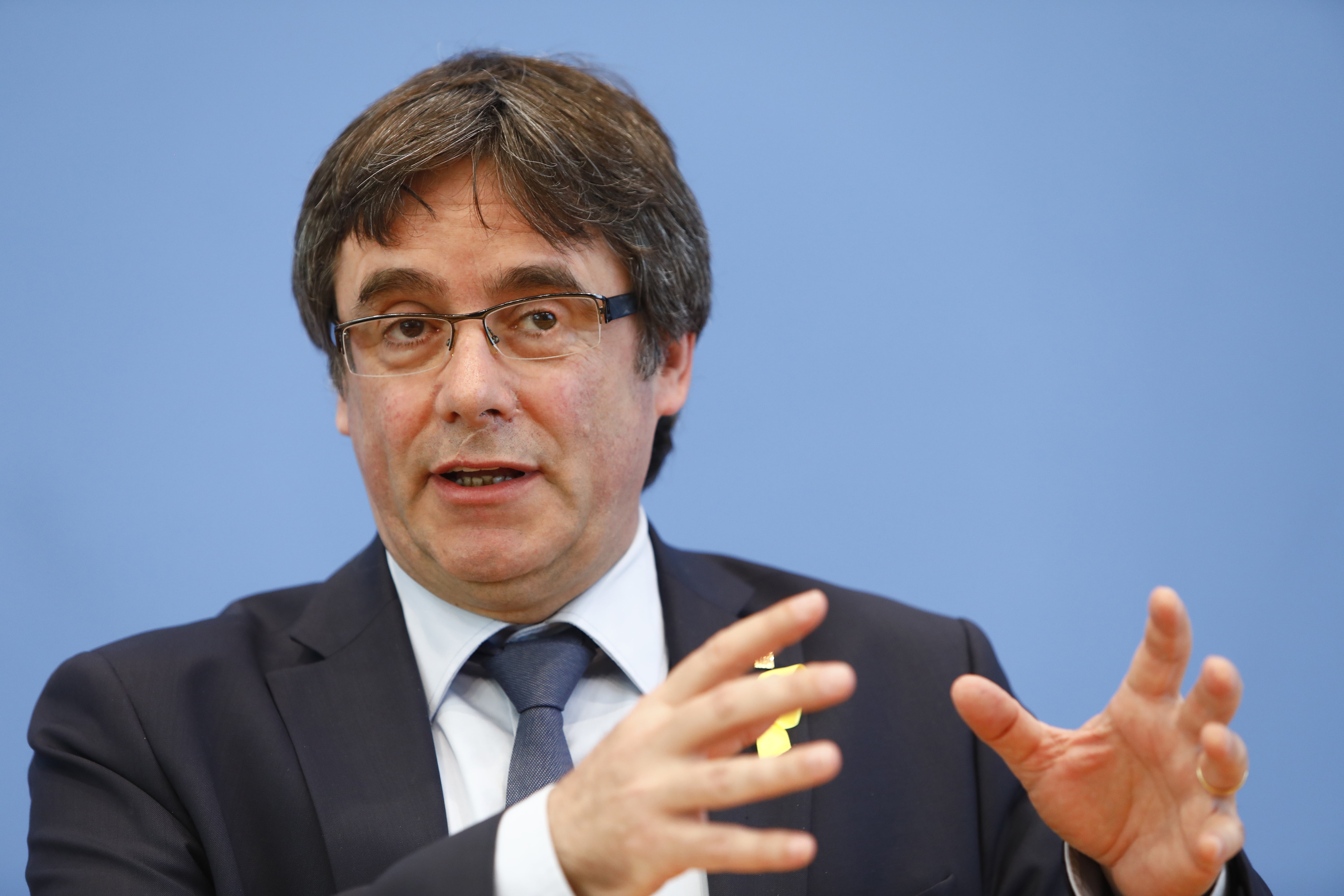 Puigdemont llama a la movilización este domingo "para defender aquella victoria" del 1-O Puigdemont llama a la movilización este domingo "para defender aquella victoria" del 1-O
