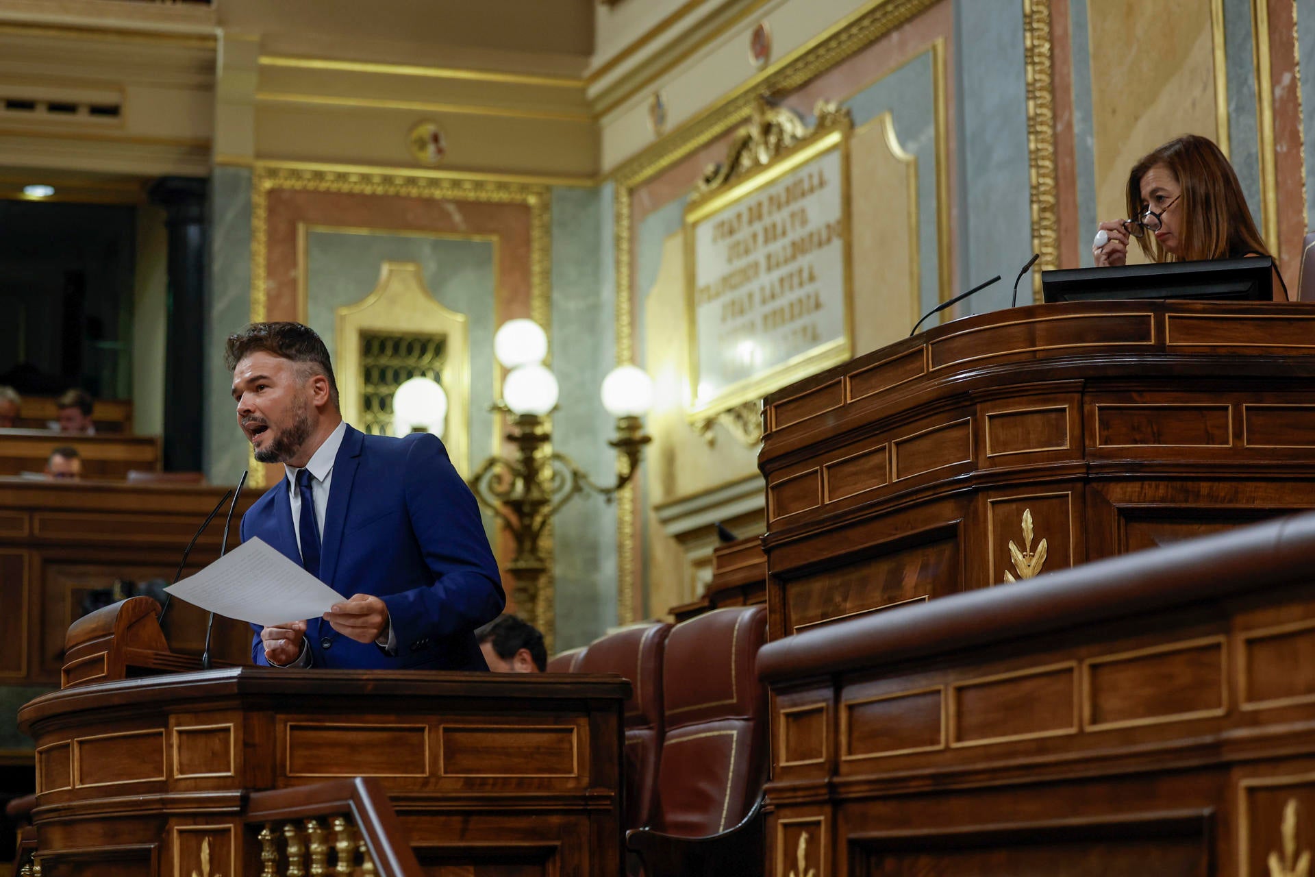Rufián advierte de que la amnistía "no es el final" y debe sentar "las bases" de otro referéndum Rufián advierte de que la amnistía "no es el final" y debe sentar "las bases" de otro referéndum