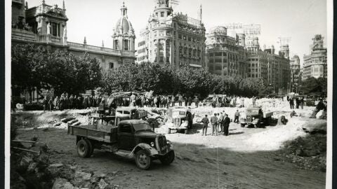 Demolición de la Tortada de Goerlich en 1961