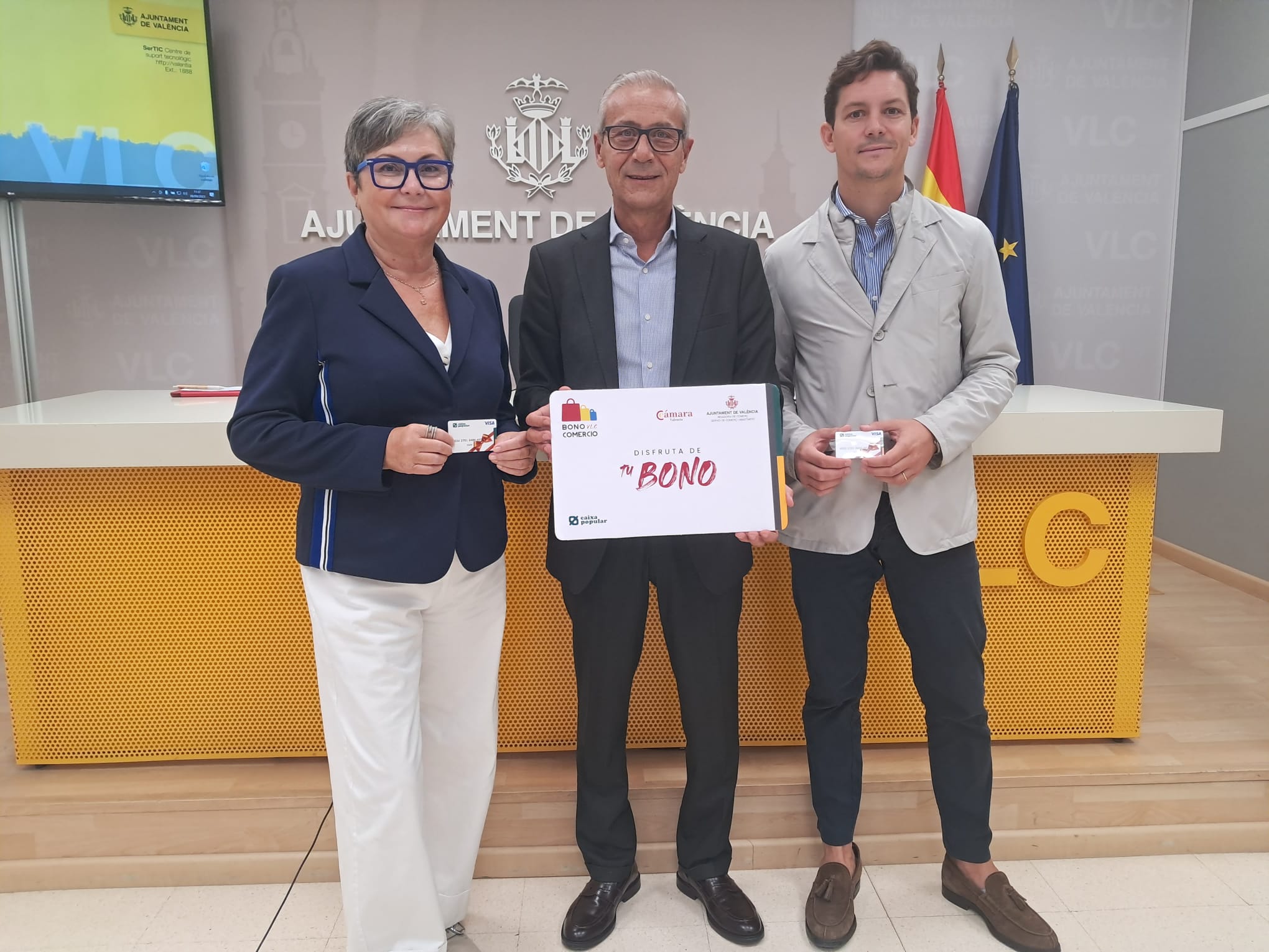 El Ayuntamiento y la Cámara activan este lunes una nueva campaña de Bonos Comercio El Ayuntamiento y la Cámara activan este lunes una nueva campaña de Bonos Comercio