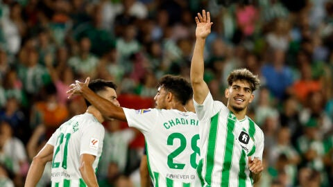 A este Valencia no le da para competir en el Benito Villamarín