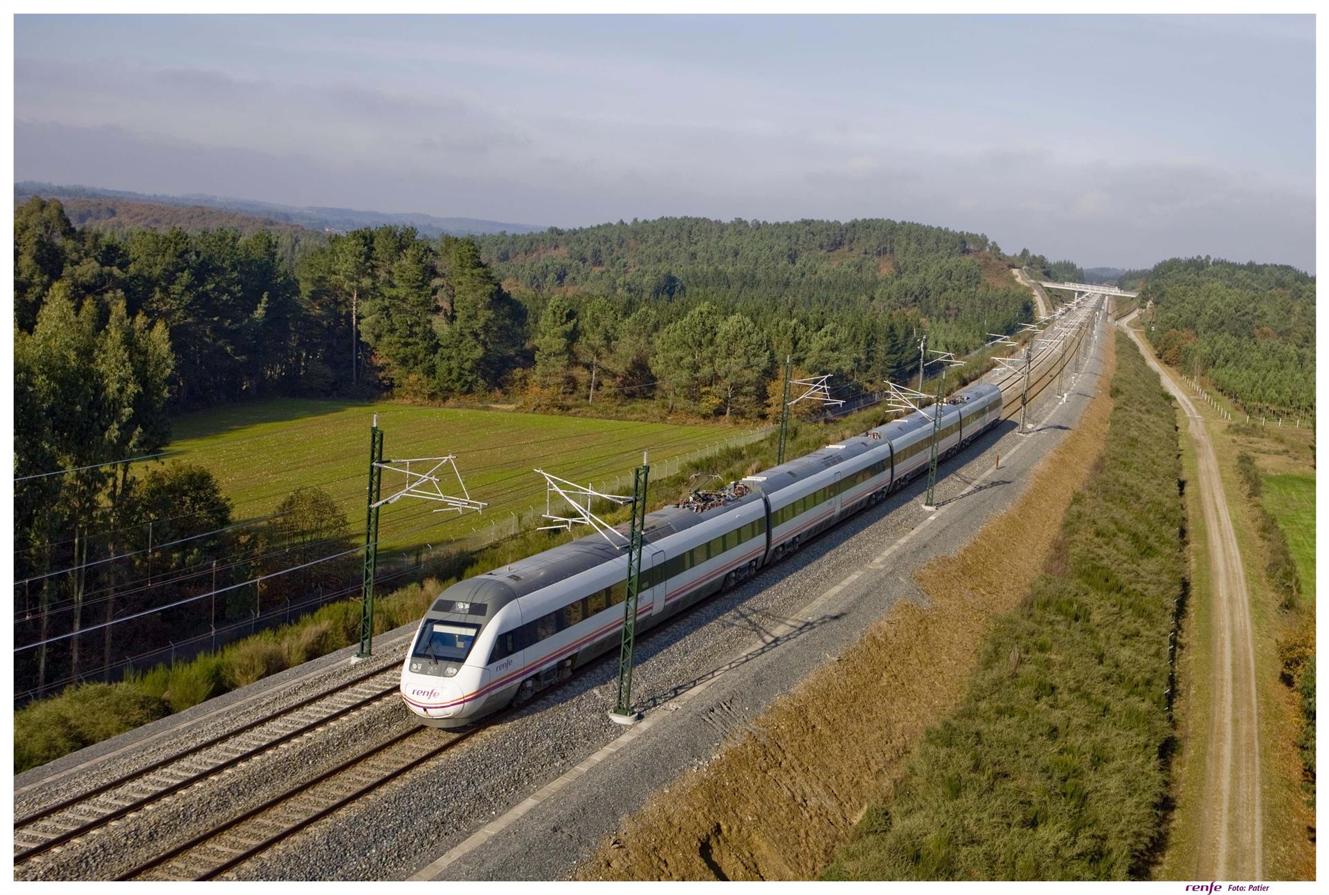 Renfe emite más de 30.000 abonos gratuitos Renfe emite más de 30.000 abonos gratuitos