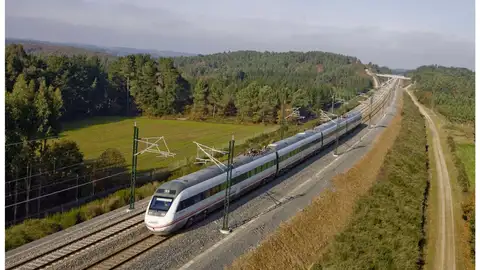 Renfe emite más de 30.000 abonos gratuitos Renfe emite más de 30.000 abonos gratuitos