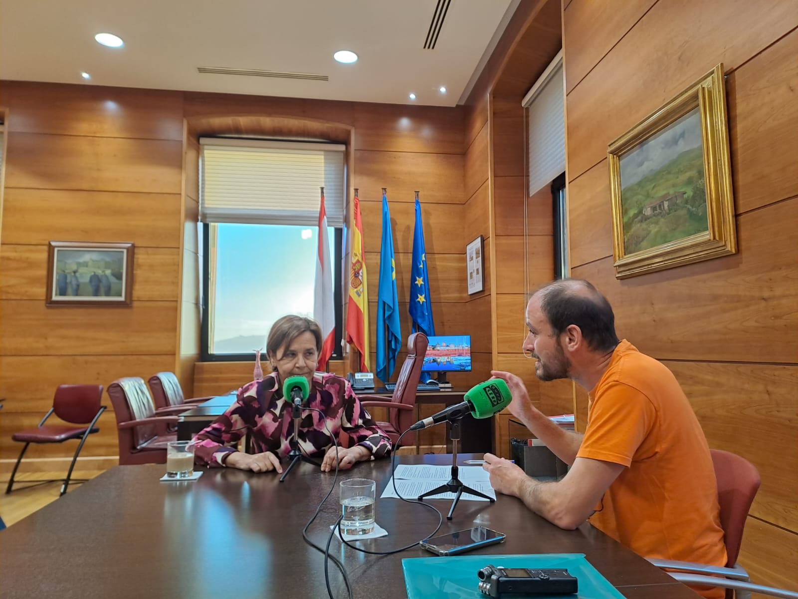 Carmen Moriyón no se olvida del soterramiento del muro Carmen Moriyón no se olvida del soterramiento del muro