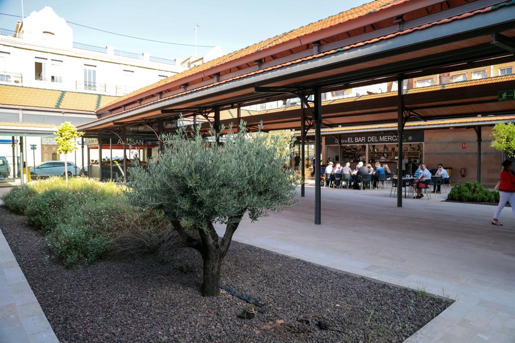 El Mercado del Grao reabre sus puertas tras casi cinco años cerrado por obras El Mercado del Grao reabre sus puertas tras casi cinco años cerrado por obras