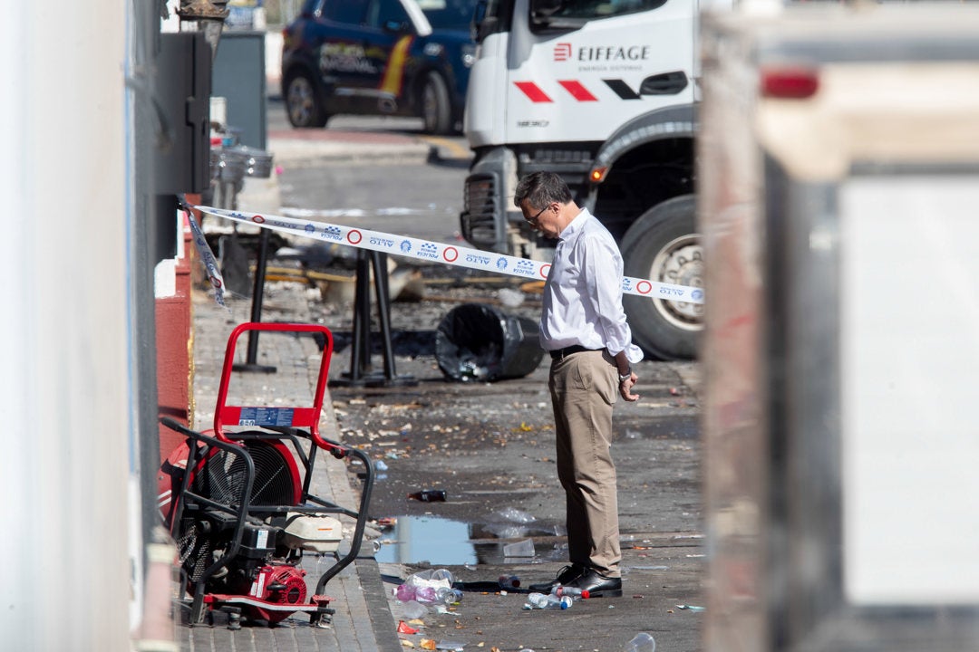 "La identificación de los cadáveres puede llevar varios días": el alcalde de Murcia detalla la última hora de la tragedia en la discoteca "La identificación de los cadáveres puede llevar varios días": el alcalde de Murcia detalla la última hora de la tragedia en la discoteca