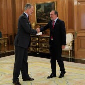 El rey Felipe VI recibe en el Palacio de La Zarzuela al líder de UPN, Javier Esparza
