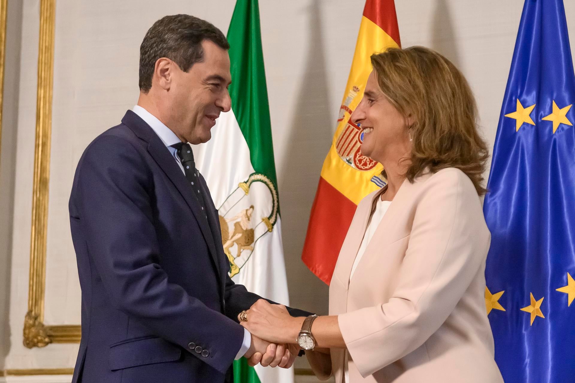 Moreno Bonilla frena la ley de regadíos en Doñana tras reunirse con Ribera Moreno Bonilla frena la ley de regadíos en Doñana tras reunirse con Ribera