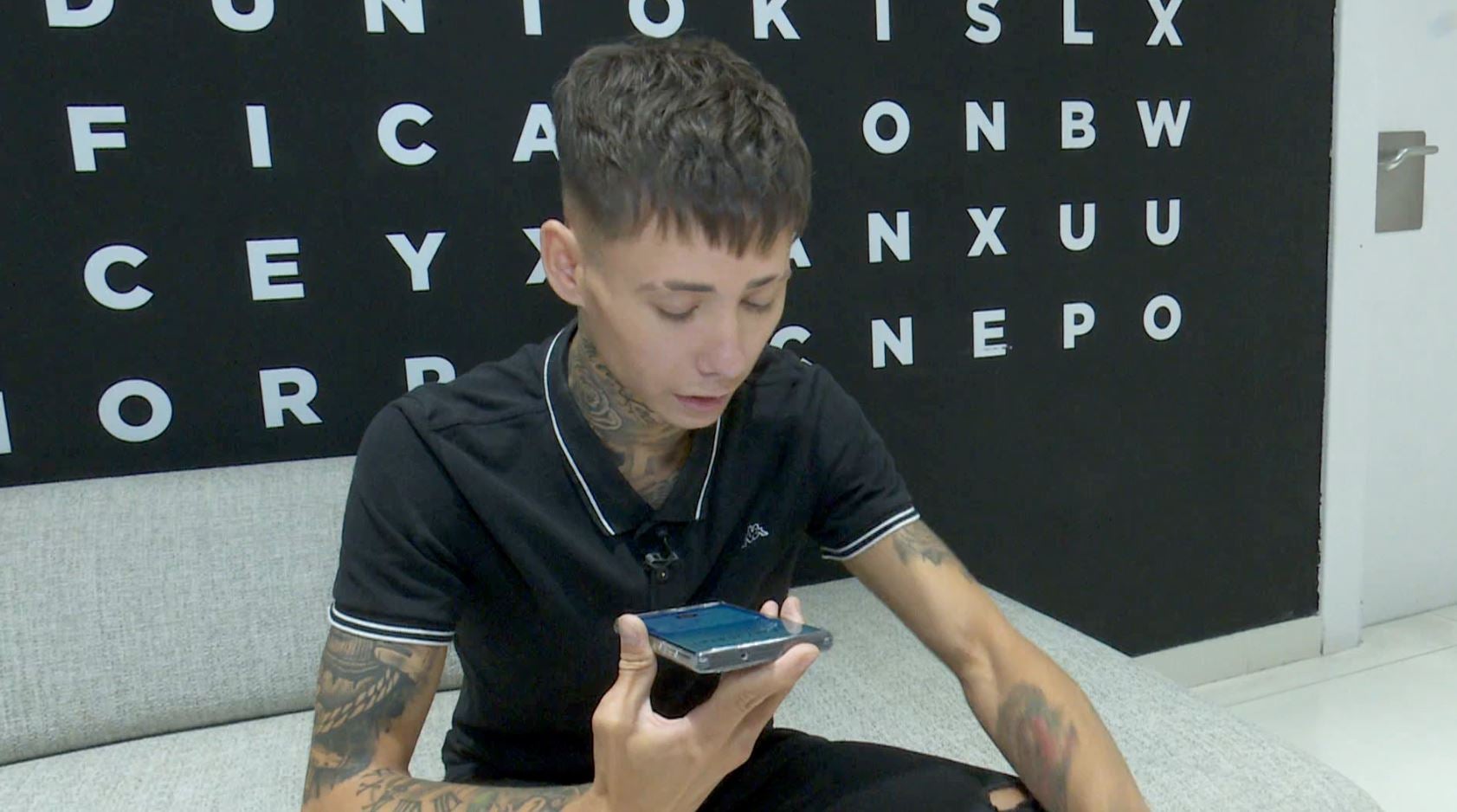 Esta es la oferta de trabajo que Nano ha recibido durante una entrevista en 'Espejo Público' Esta es la oferta de trabajo que Nano ha recibido durante una entrevista en 'Espejo Público'