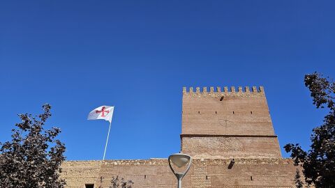 Izado de la bandera medieval
