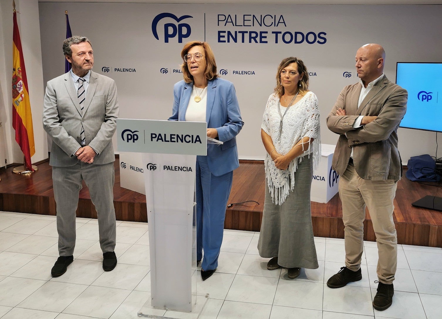 El PP de Palencia defiende la “política seria y sólida” de Núñez Feijóo que se preocupa por los problemas reales de los españoles El PP de Palencia defiende la “política seria y sólida” de Núñez Feijóo que se preocupa por los problemas reales de los españoles