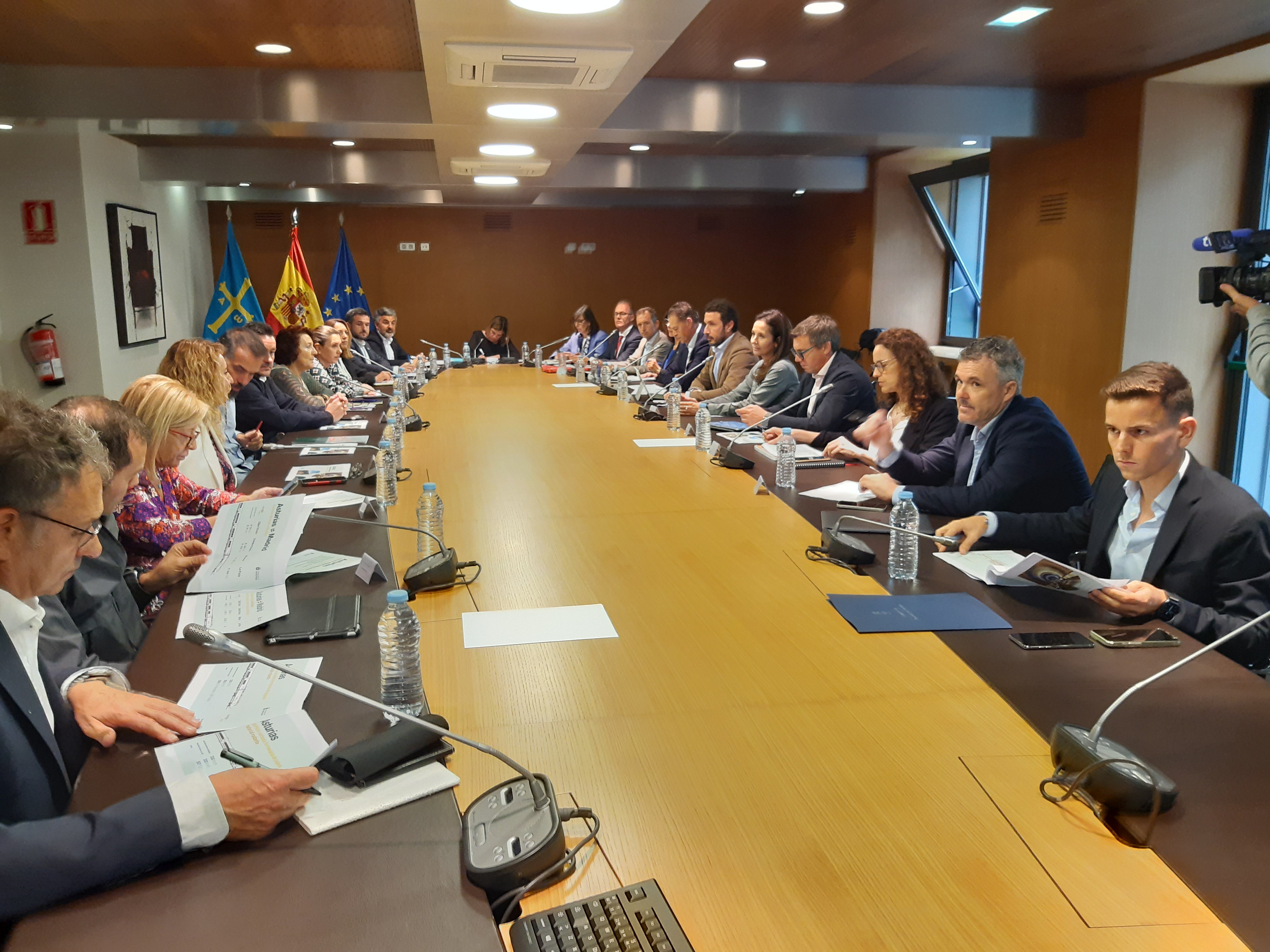 El primer tren Gijón-Madrid podría salir a las 05:45 El primer tren Gijón-Madrid podría salir a las 05:45