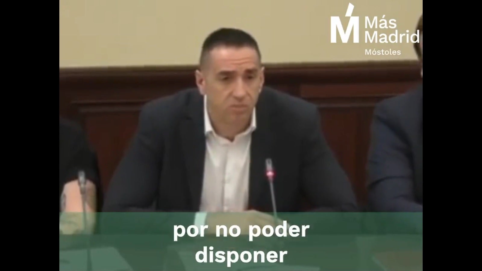 El 'vacile' viral de Más Madrid a Vox en Móstoles por el "homenaje a la bandera de España" El 'vacile' viral de Más Madrid a Vox en Móstoles por el "homenaje a la bandera de España"