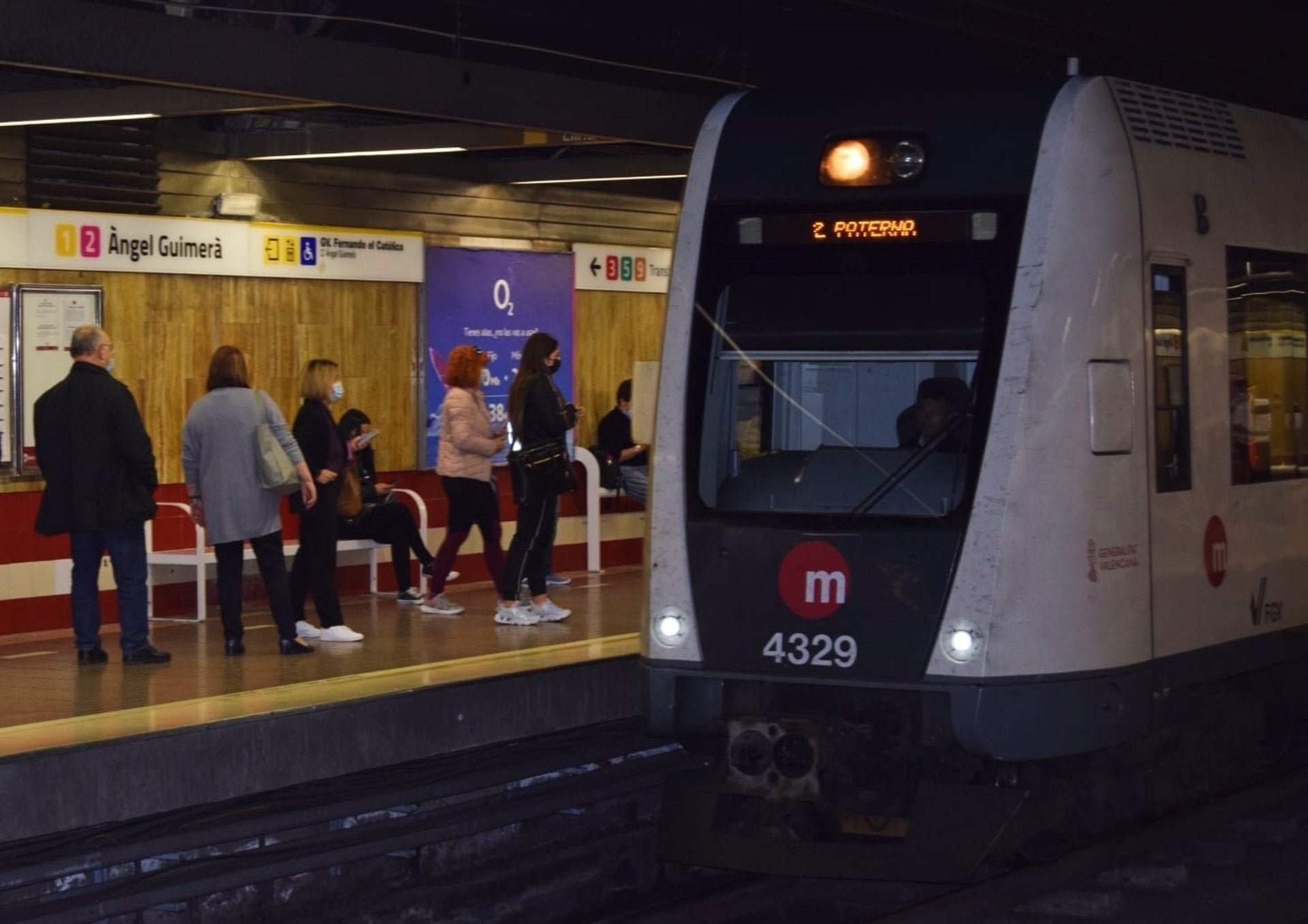 Un hombre se masturba en el metro de València y golpea a los pasajeros que se lo recriminaron Un hombre se masturba en el metro de València y golpea a los pasajeros que se lo recriminaron