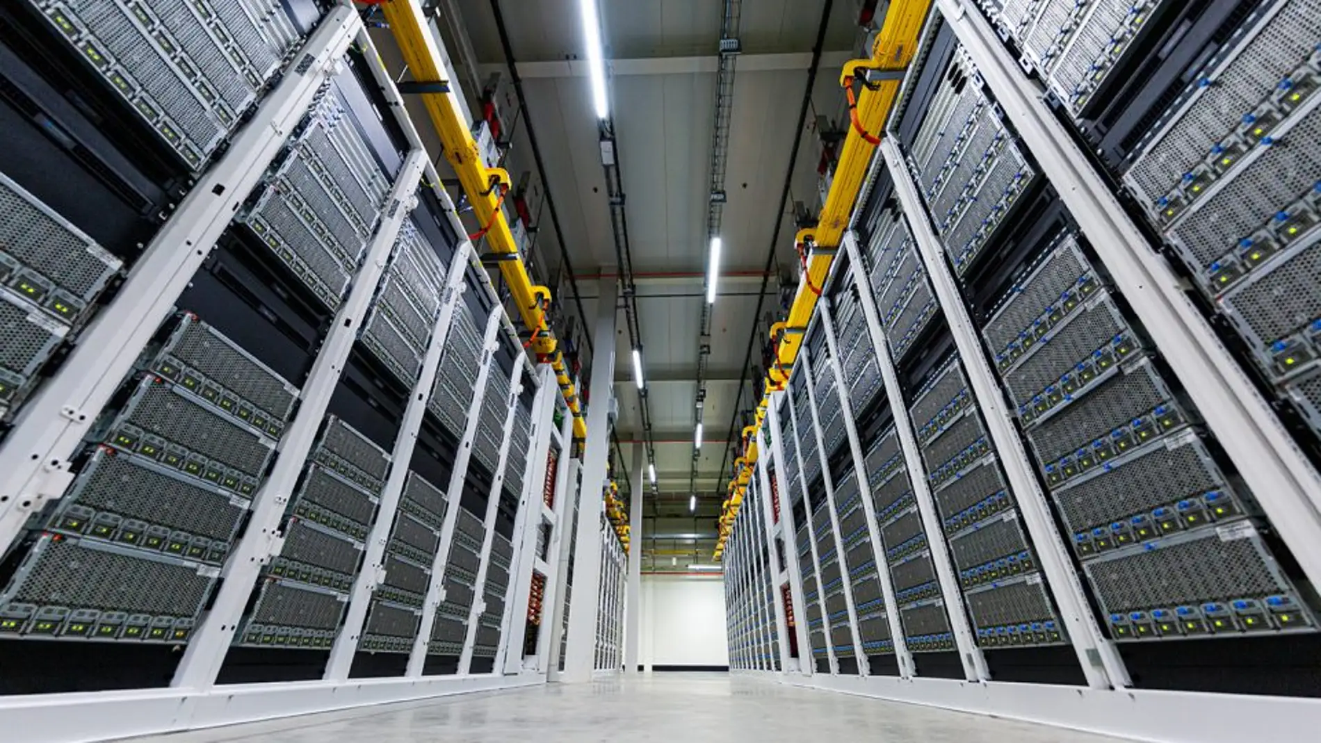 Microsoft instalará tres centros de datos en Aragón