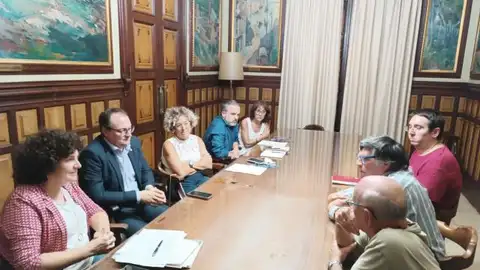 Reunió amb AAVV La Geltrú Reunió amb AAVV La Geltrú