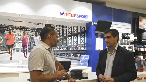 Gabriel Alén subliña a contribución do bono activa comercio as vendas nos comercios Gabriel Alén subliña a contribución do bono activa comercio as vendas nos comercios