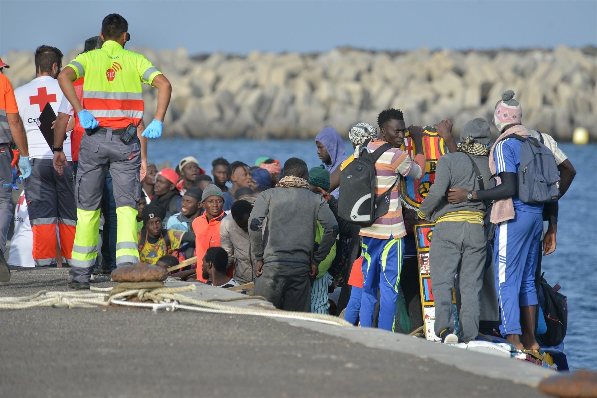 Llegan a Canarias más de 800 migrantes en las últimas 24 horas Llegan a Canarias más de 800 migrantes en las últimas 24 horas