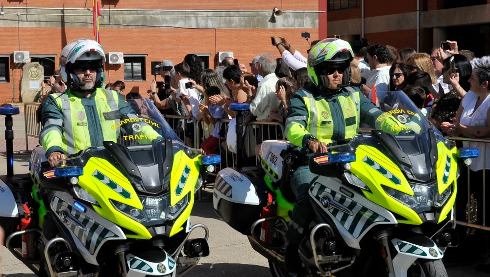 Guardias civiles, en moto Guardias civiles, en moto