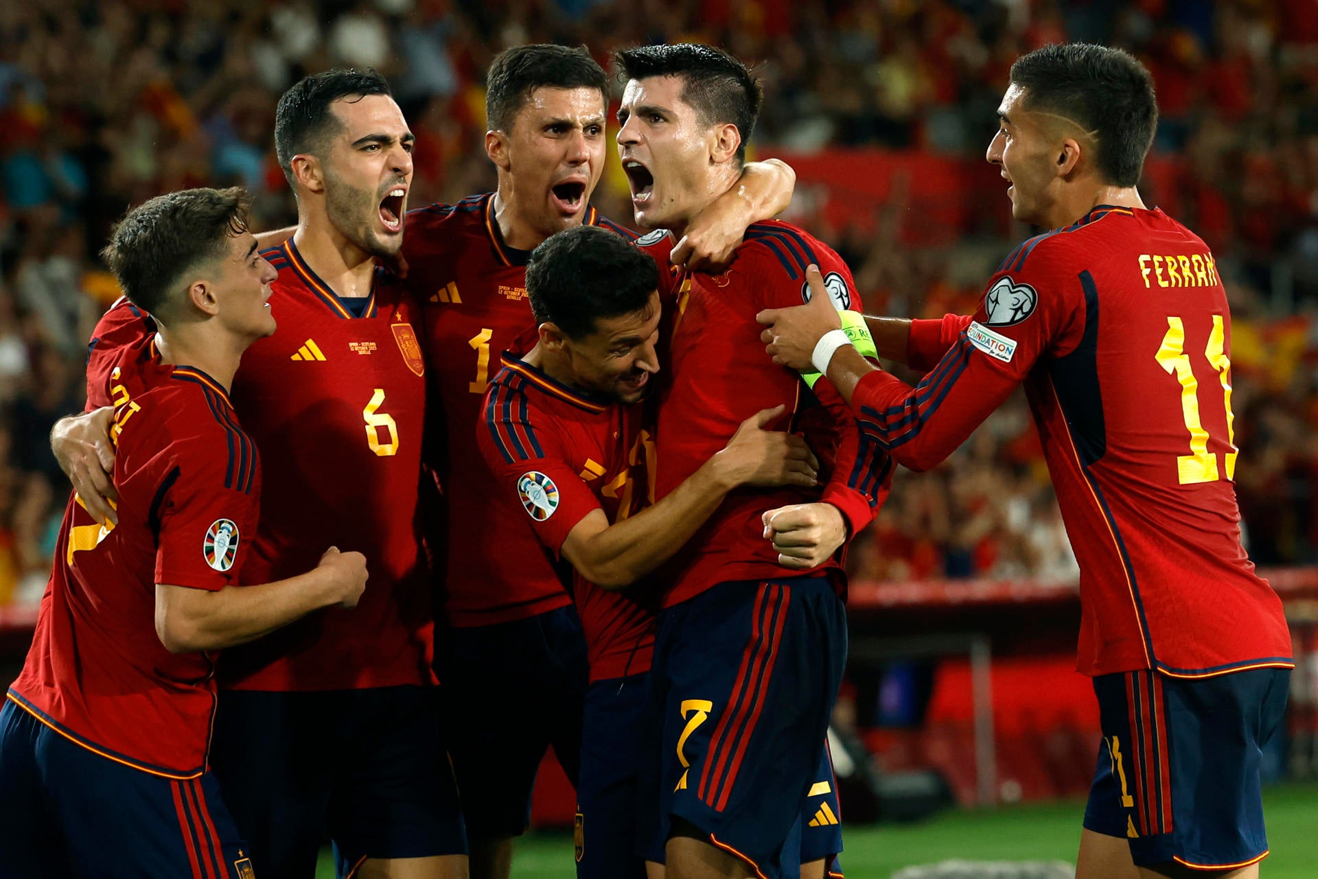 Morata sale al rescate de la selección que pone el ojo en el liderato Morata sale al rescate de la selección que pone el ojo en el liderato