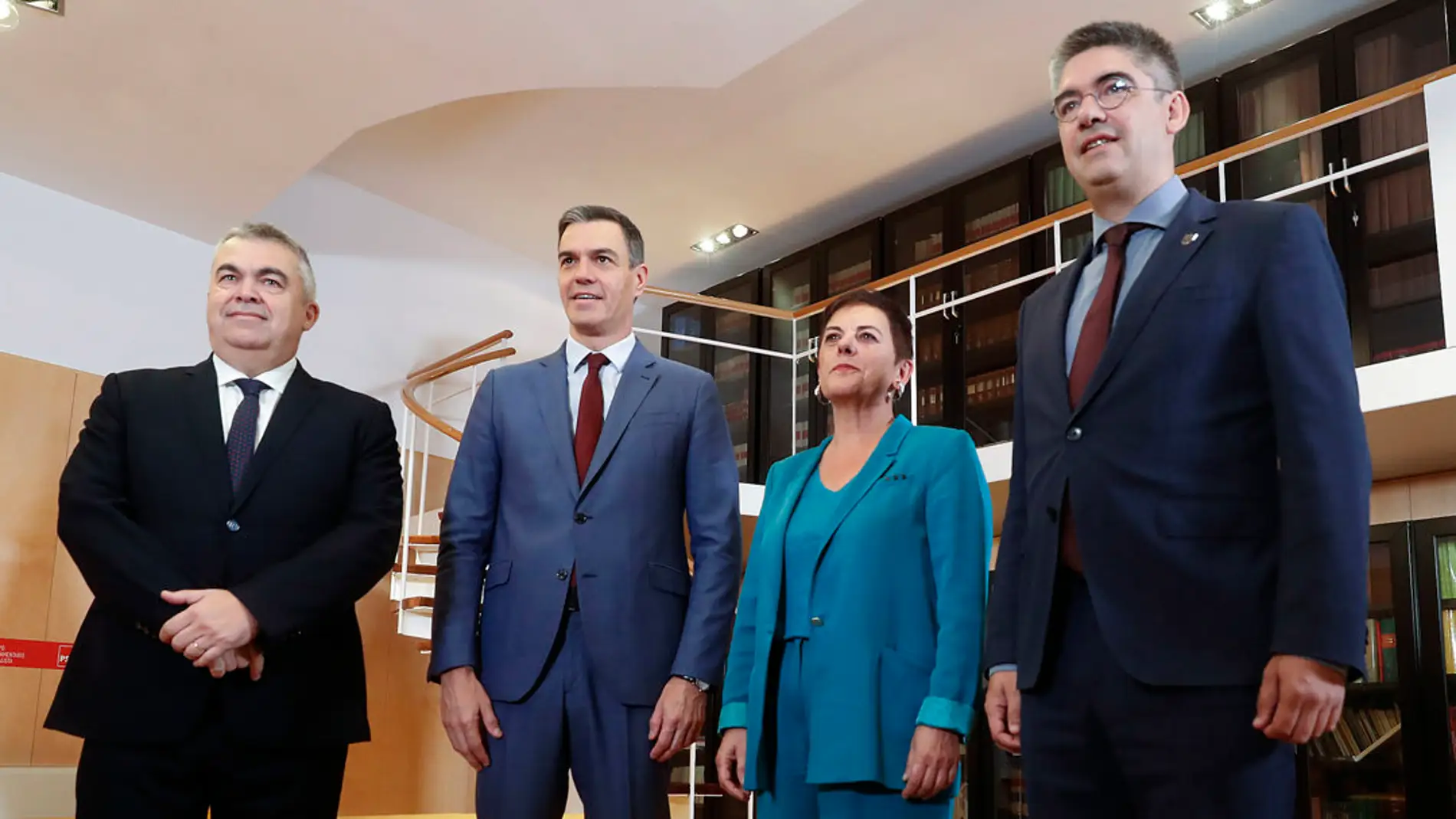PP, Vox y víctimas de ETA arremeten contra la primera reunión de Sánchez con EH Bildu