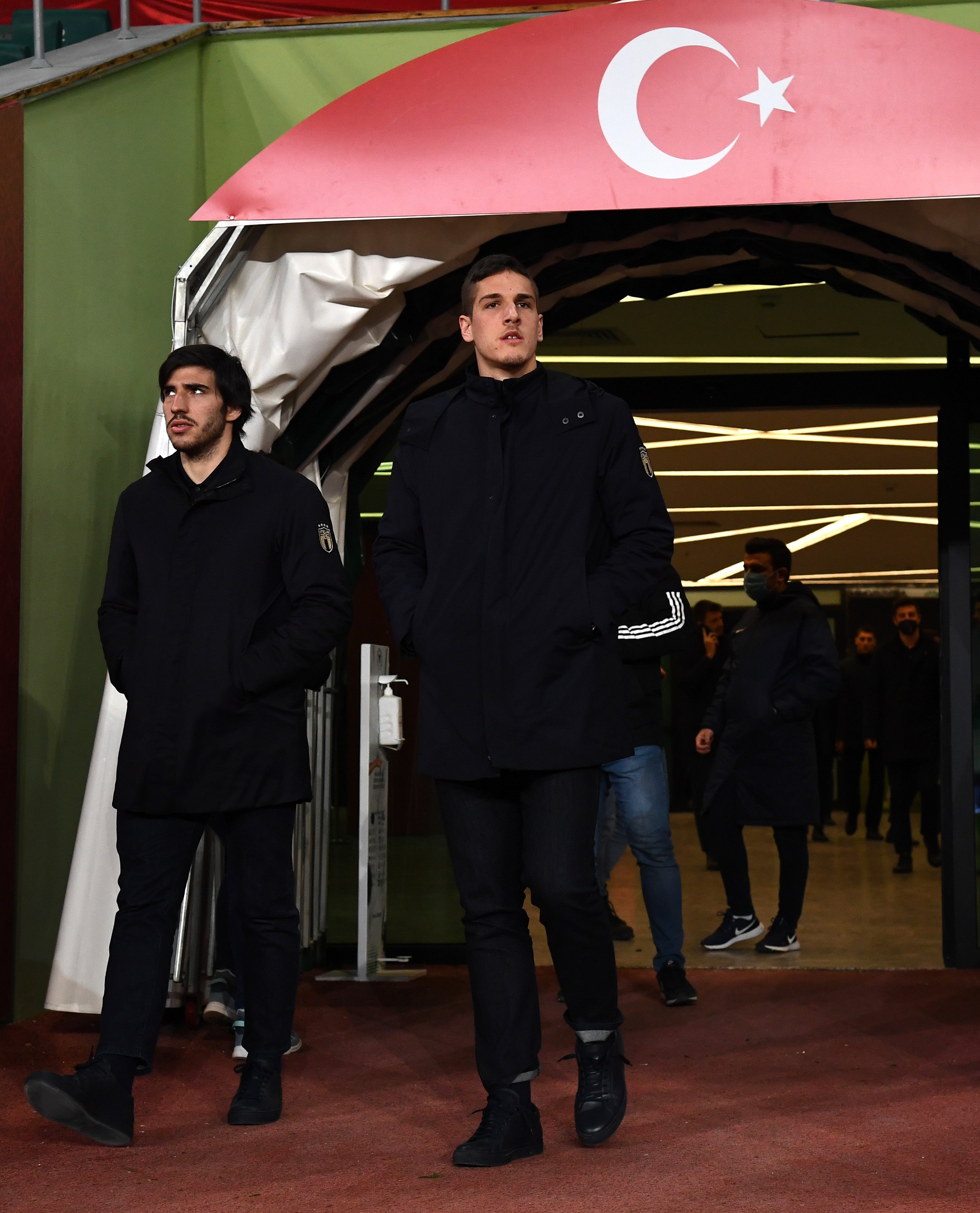 La Fiscalía de Turín investiga a Tonali y Zaniolo en el caso de las apuestas ilegales La Fiscalía de Turín investiga a Tonali y Zaniolo en el caso de las apuestas ilegales