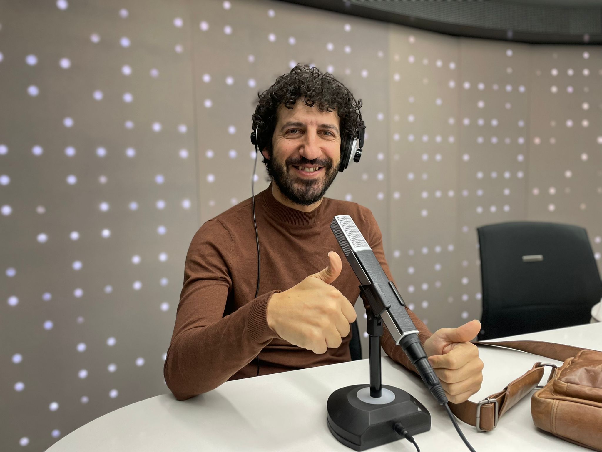 Marwan, hijo de un palestino: "Mi padre nació en un campo de refugiados porque cuando se creó Israel a mi familia le quitaron todo" Marwan, hijo de un palestino: "Mi padre nació en un campo de refugiados porque cuando se creó Israel a mi familia le quitaron todo"