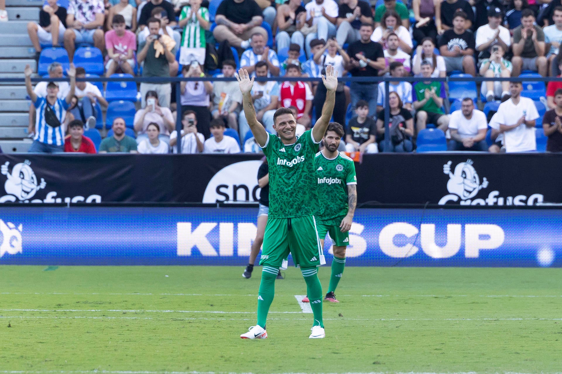 Joaquín, tras su debut en la Kings Cup: "Sabía que Málaga y La Rosaleda se iban a volcar" Joaquín, tras su debut en la Kings Cup: "Sabía que Málaga y La Rosaleda se iban a volcar"