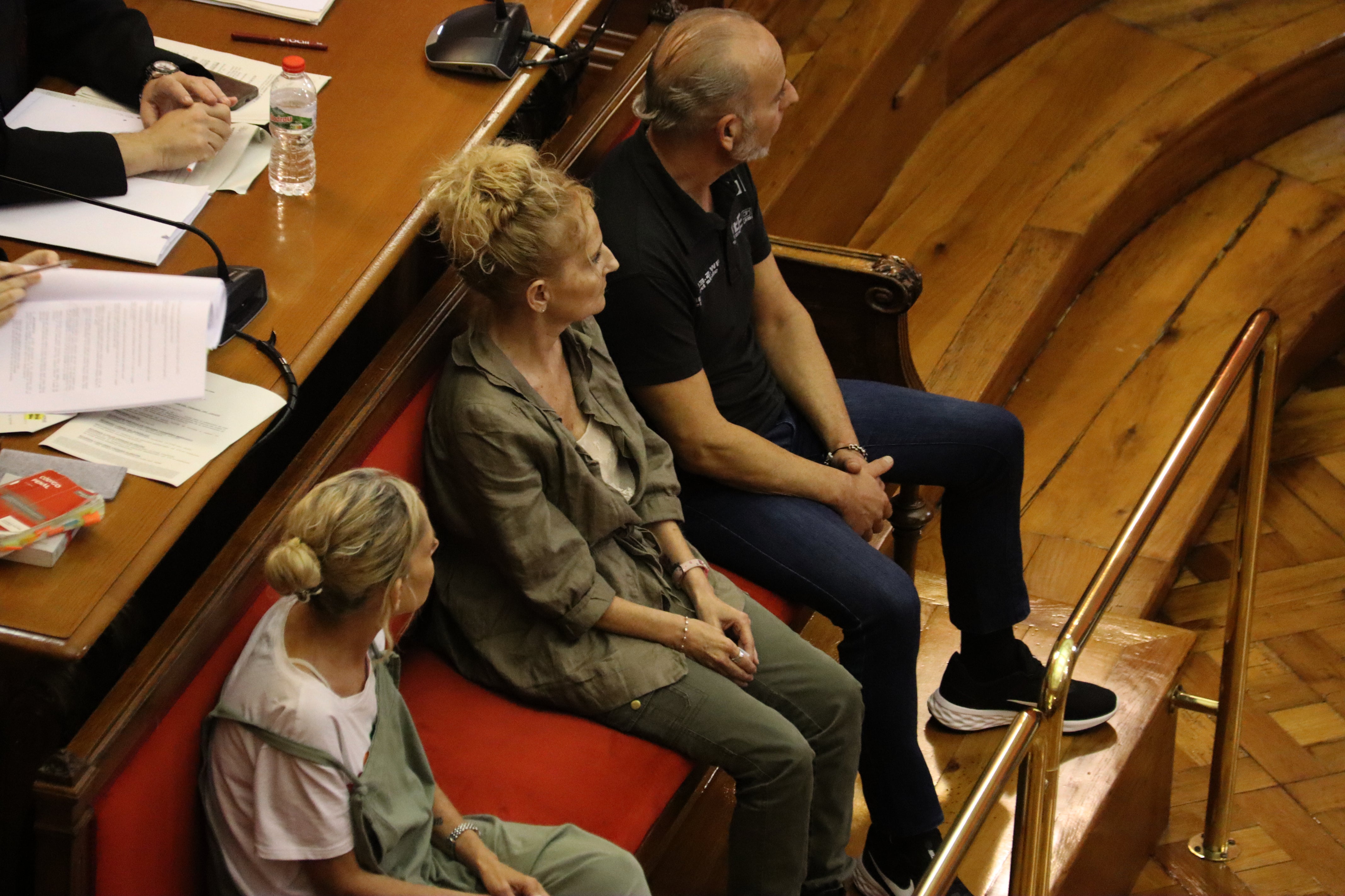 Diversos missatges de mòbils mostren que els acusats del crim de Sabadell van planificar el succés Diversos missatges de mòbils mostren que els acusats del crim de Sabadell van planificar el succés