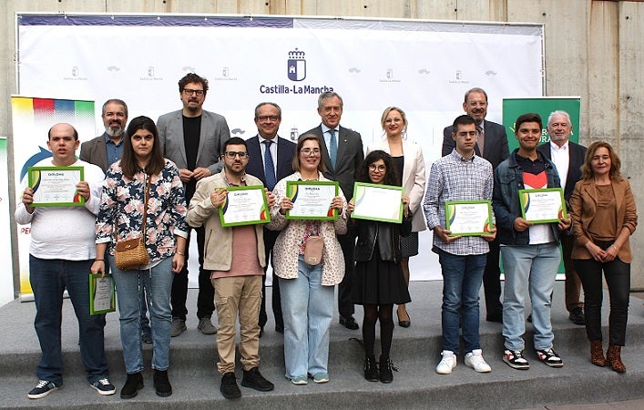 Entregan los diplomas del curso de Operaciones de Grabación y Tratamientos de Datos y Documentos Entregan los diplomas del curso de Operaciones de Grabación y Tratamientos de Datos y Documentos