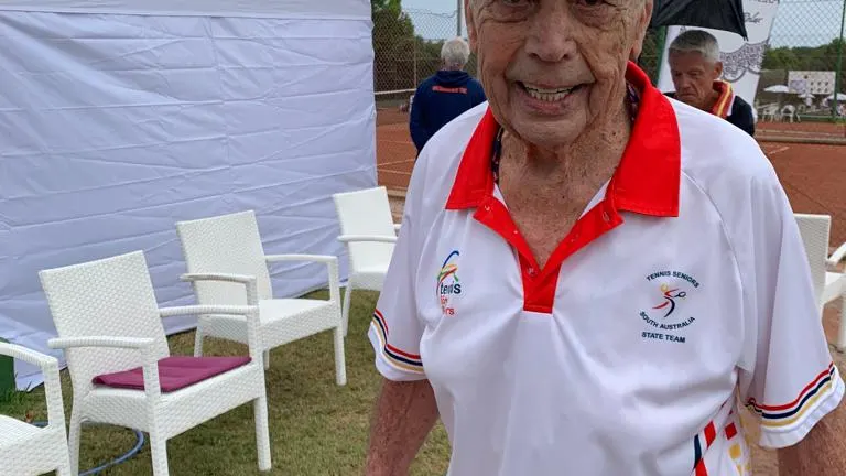 Récord histórico; Un tenista de 100 años en el mundial de Mallorca Tenis