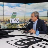El expresidente José Luis Rodríguez Zapatero con Carlos Alsina en 'Más de uno'
