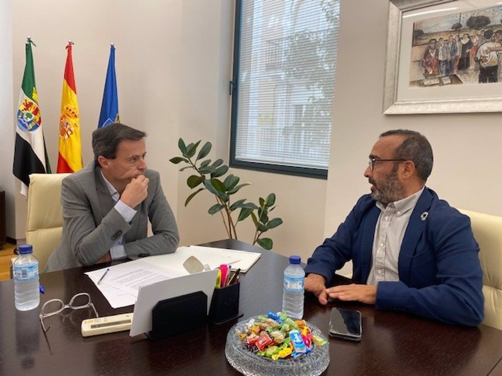 Los presidentes de las Diputaciones provinciales se reúnen este viernes con María Guardiola para impulsar la colaboración mútua Los presidentes de las Diputaciones provinciales se reúnen este viernes con María Guardiola para impulsar la colaboración mútua
