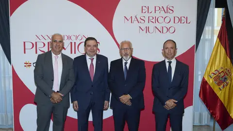 TROPS recibe los premios “Alimentos de España” a la Industria Alimentaria y a la Internacionalización Alimentaria del Ministerio de Agricultura TROPS recibe los premios “Alimentos de España” a la Industria Alimentaria y a la Internacionalización Alimentaria del Ministerio de Agricultura