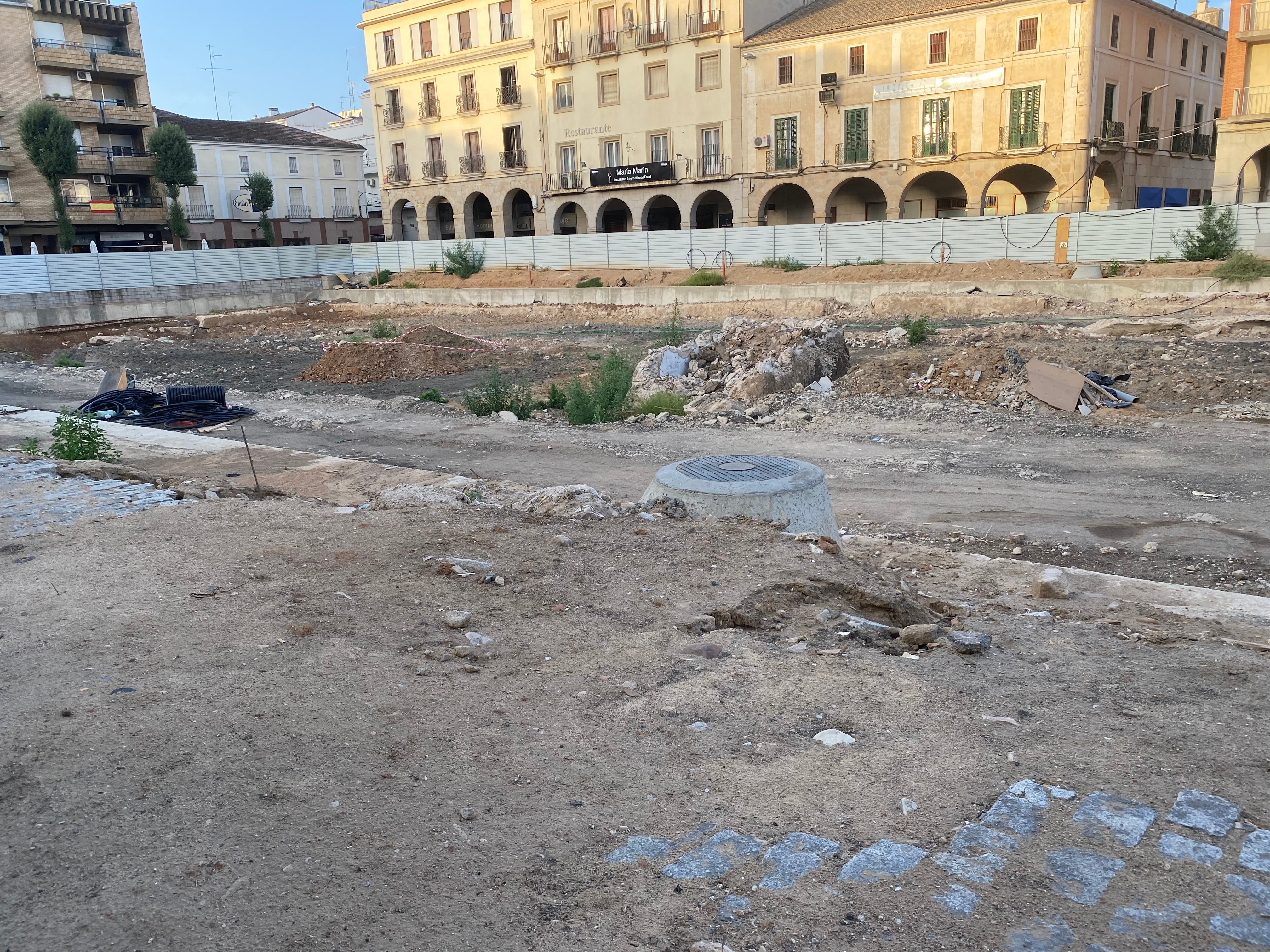 La plaza de España de Don Benito espera un nuevo proyecto de obra tras los fallos detectados en el anterior La plaza de España de Don Benito espera un nuevo proyecto de obra tras los fallos detectados en el anterior