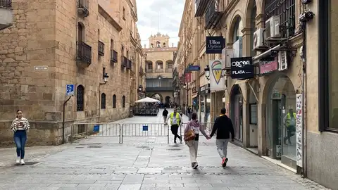 Acceso cortado por la calle de Zamora Acceso cortado por la calle de Zamora