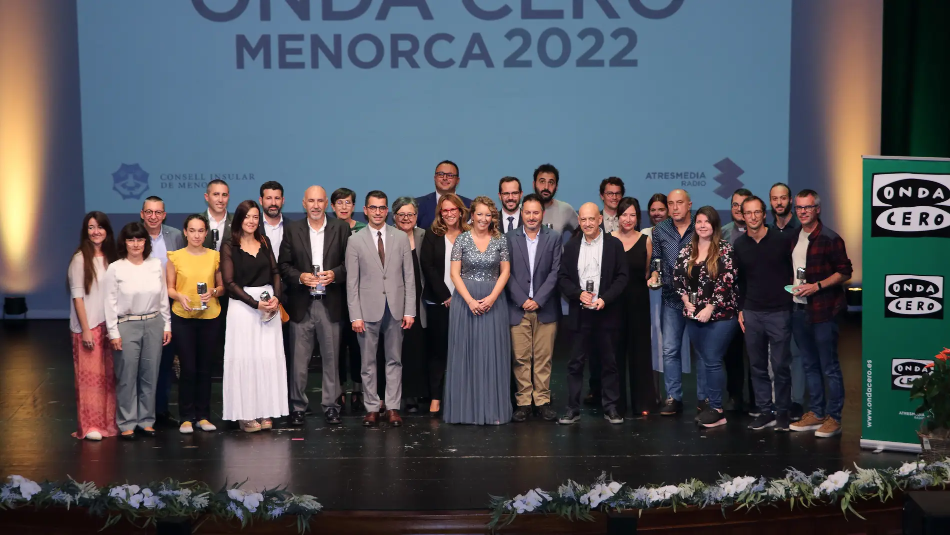 Foto de familia de los galardonados en los XI Premios Onda Cero Menorca