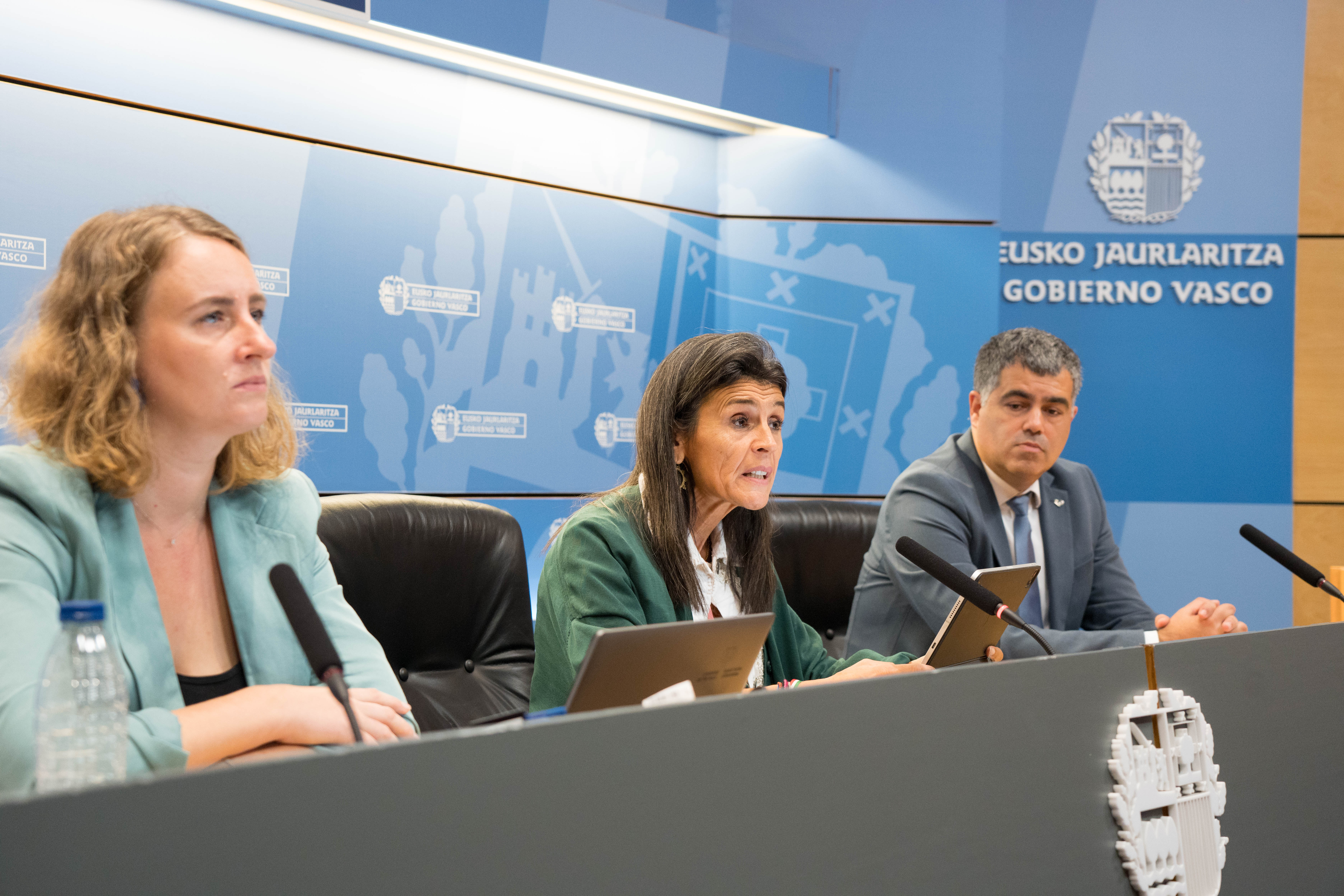 Baja ligeramente la tolerancia de la sociedad vasca hacia la inmigración Baja ligeramente la tolerancia de la sociedad vasca hacia la inmigración