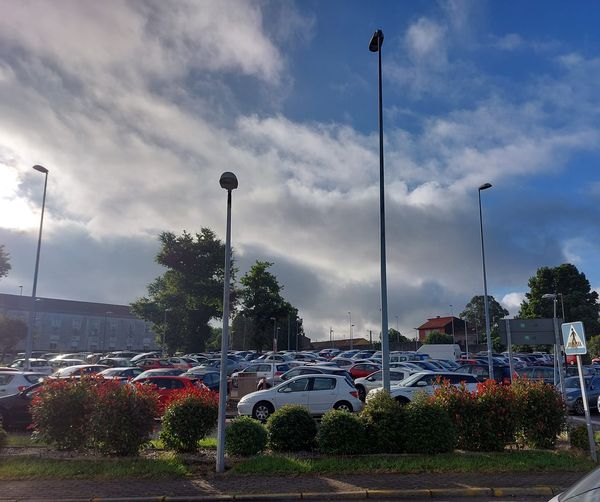 Una familiar de un paciente del CHUS pagó más de 600 euros en un año en el parking del Clínico Una familiar de un paciente del CHUS pagó más de 600 euros en un año en el parking del Clínico